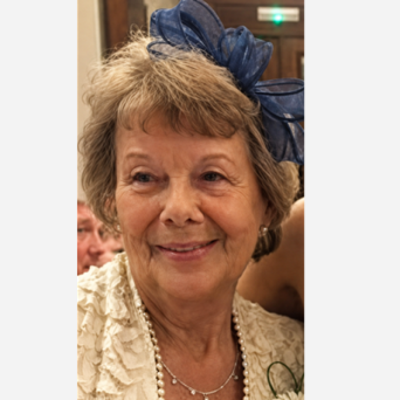 Mrs M Thomas